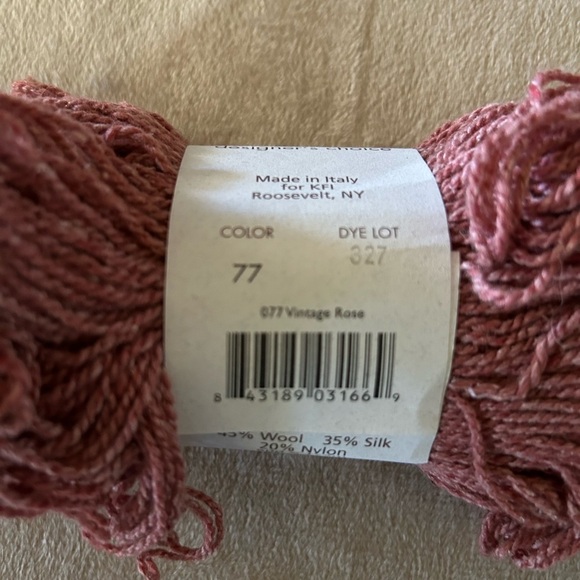 Elsebeth Lavold Silky Wool Yarn Made in Italy - Picture 3 of 5